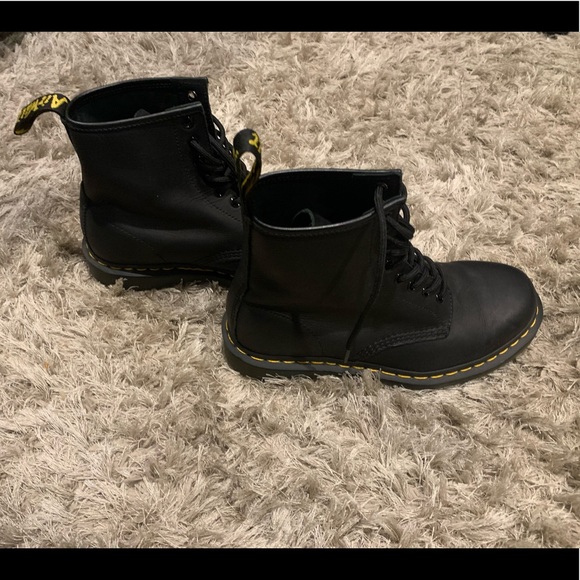 Size 6 only pair of nearly new Docs price is for 1 . My kids don’t wear :( - Picture 2 of 7